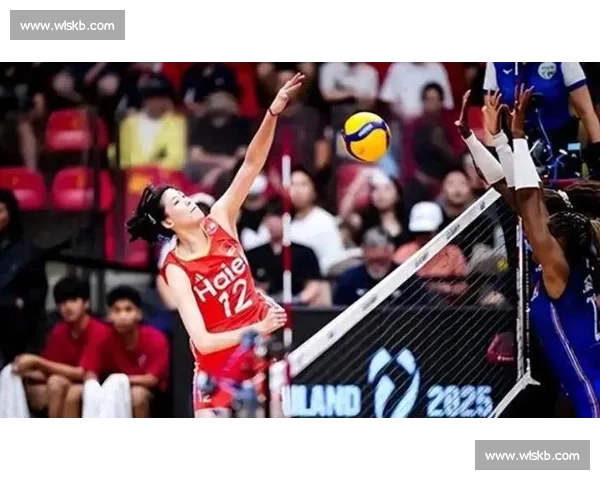中国女排激战土耳其 展现巅峰对决 引发球迷热议争锋之战